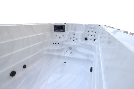 Плавательный бассейн NordicSpa Moreyn (Морейн) Плавательный бассейн NordicSpa Moreyn (Морейн)