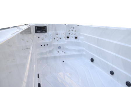 Плавательный бассейн NordicSpa Moreyn (Морейн) Плавательный бассейн NordicSpa Moreyn (Морейн)